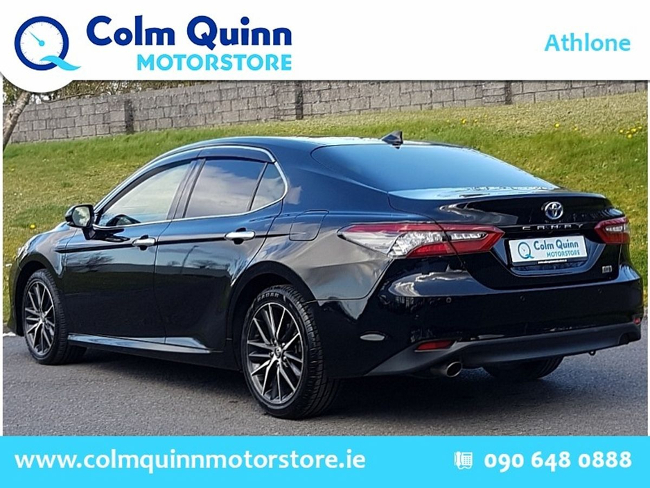 2021 Toyota Camry - image 3