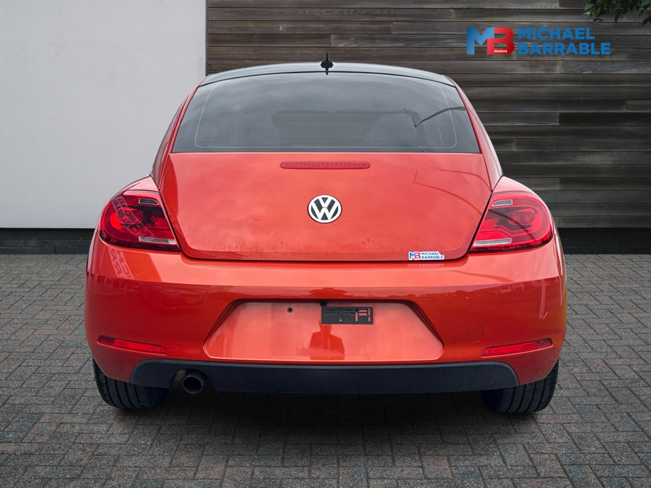 2016 Volkswagen Beetle - image 12