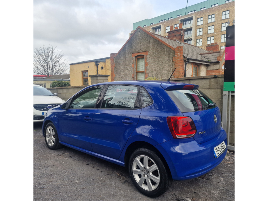 2012 Volkswagen Polo - image 5