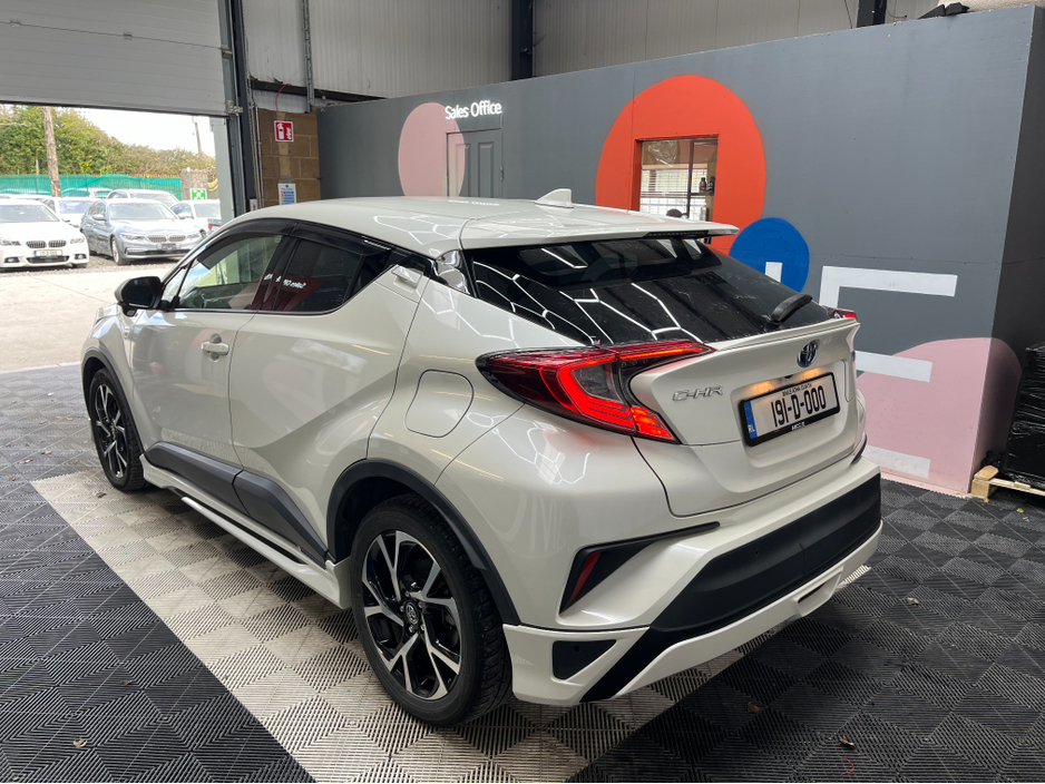 2019 Toyota C-HR - image 4