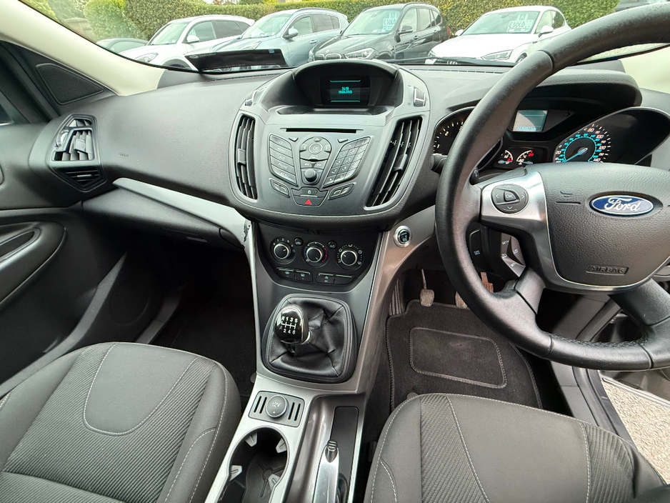 2015 Ford Kuga - image 17