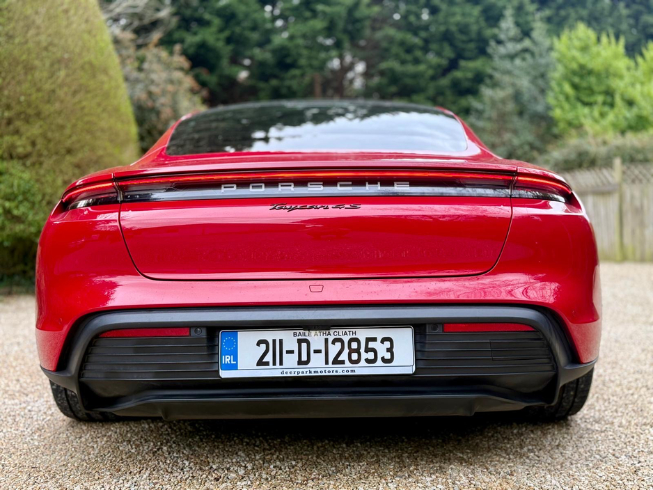 2021 Porsche Taycan - image 5