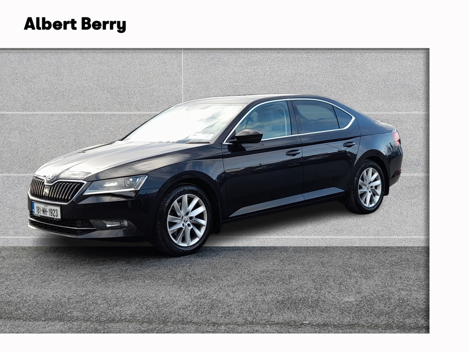 2018 Skoda Superb - image 3