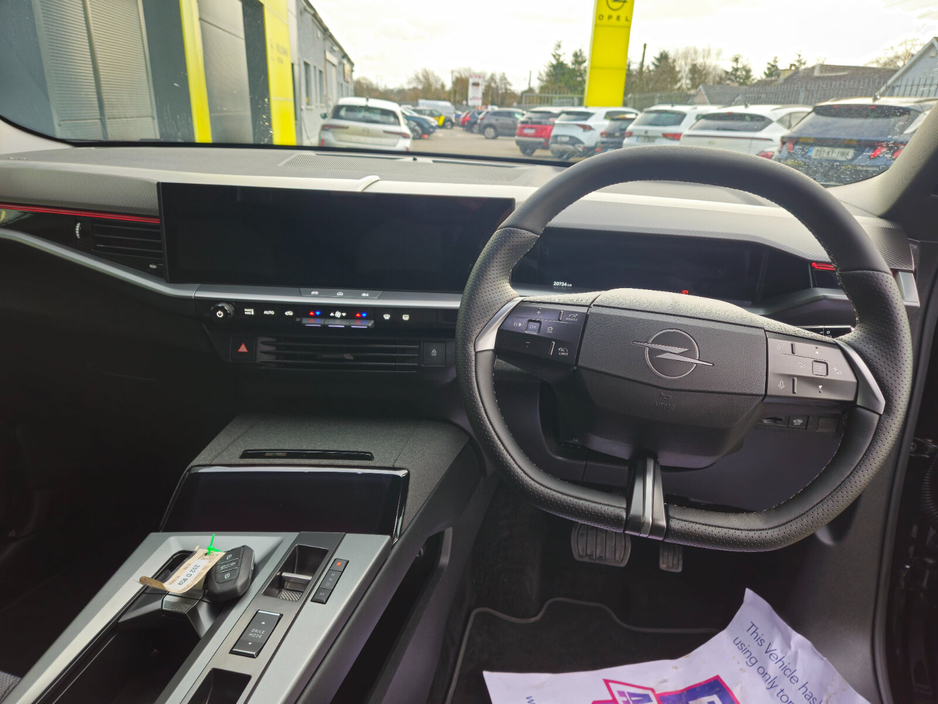 2025 Opel Grandland - image 10