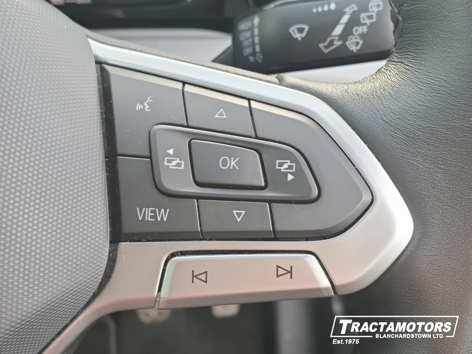 2024 Volkswagen Golf - image 22