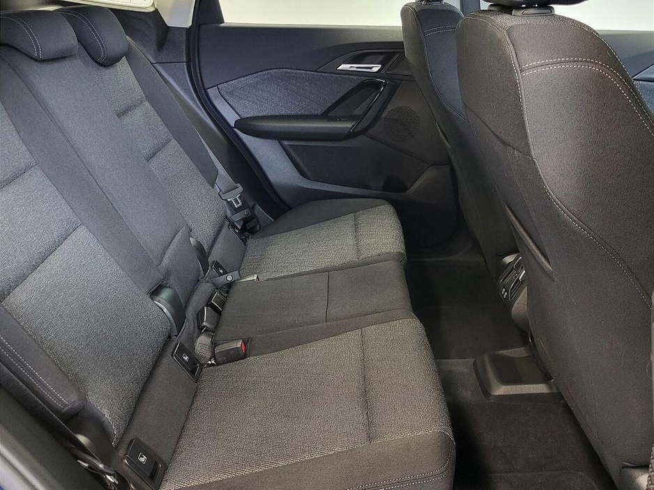 2024 BMW X1 - image 11