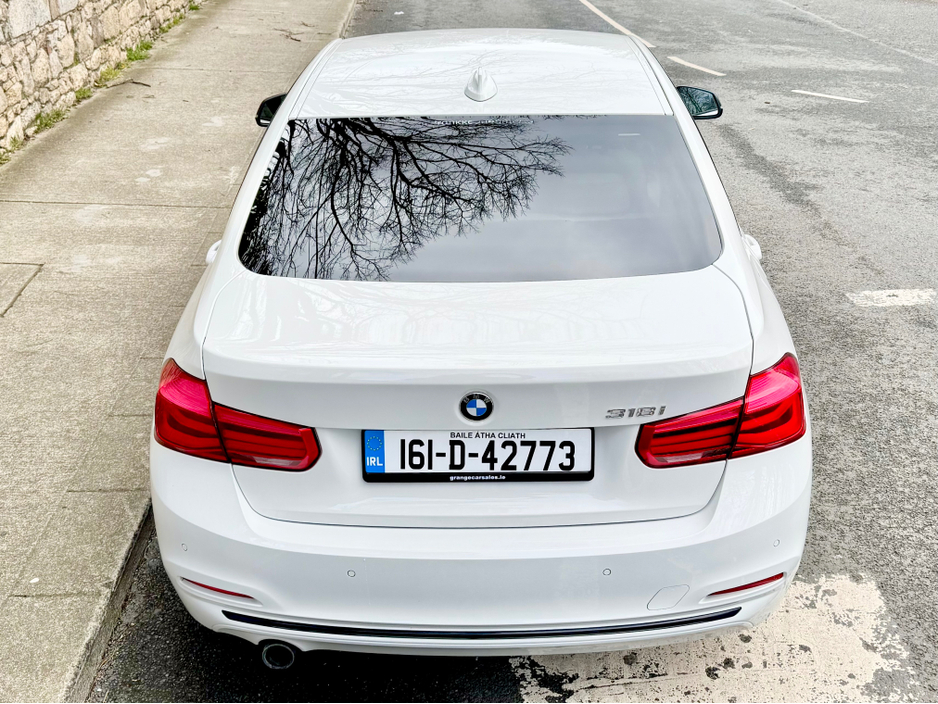 2016 BMW 3 Series - image 10