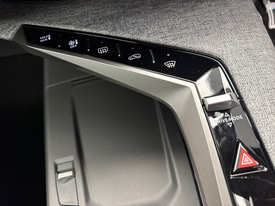 2026 Peugeot 5008 - image 17