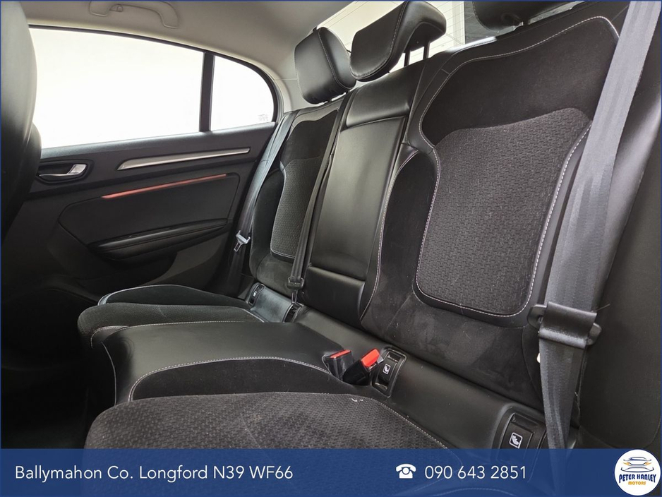 2018 Renault Megane - image 23