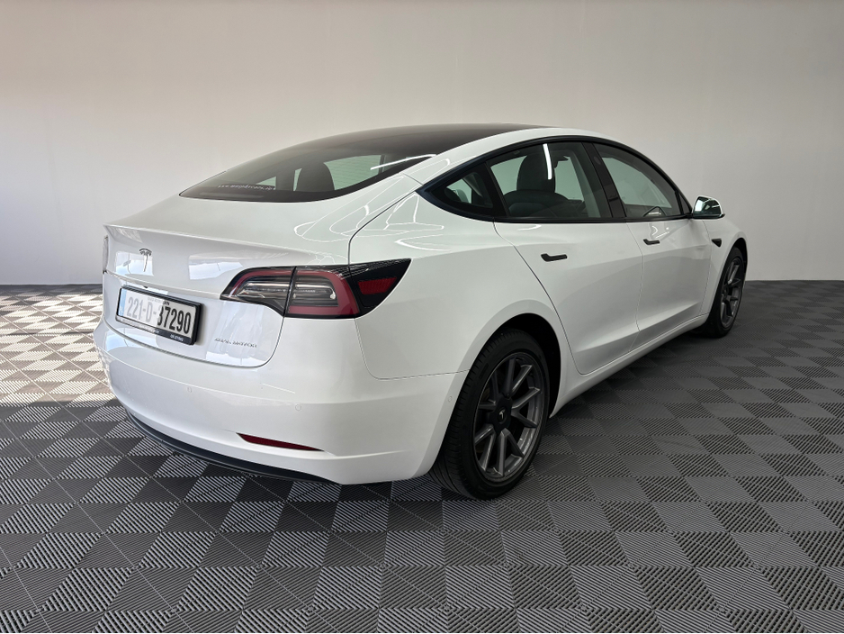 2022 Tesla Model 3 - image 6