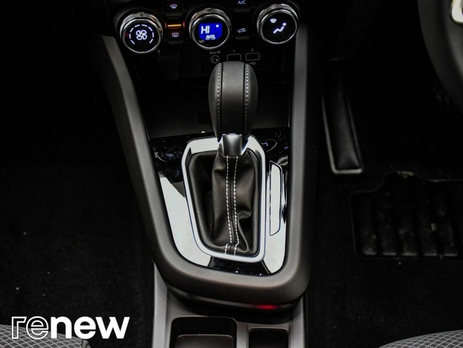 2025 Renault Arkana - image 19