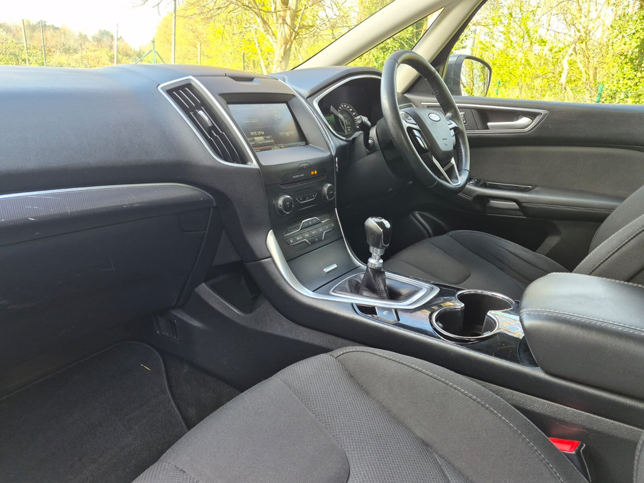 2016 Ford S-Max - image 11