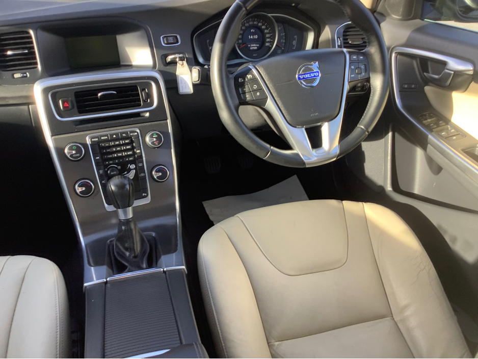 2014 Volvo S60 D2 SE 4DR €5,000