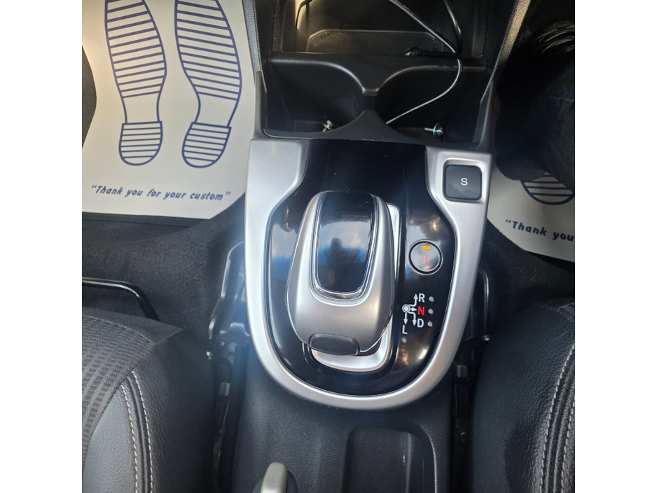 2017 Honda Fit - image 23