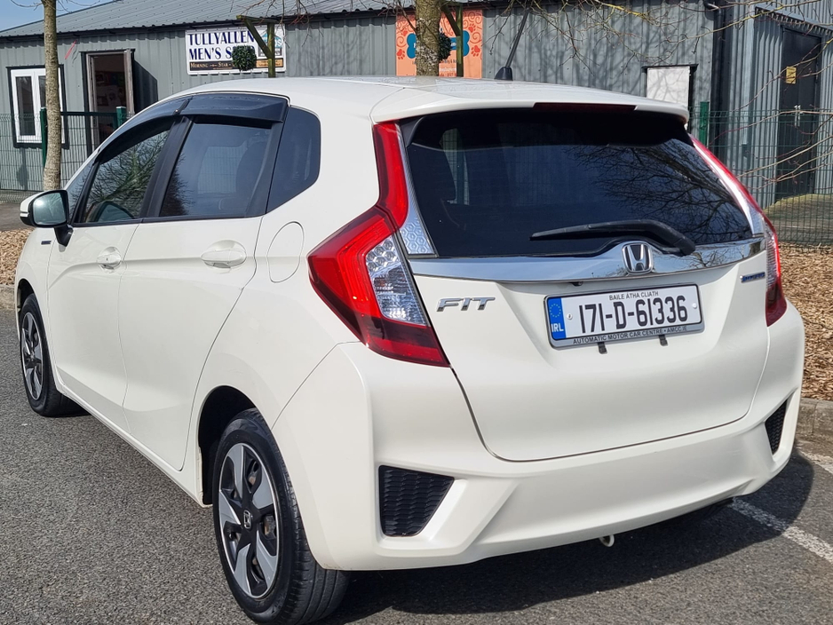 2017 Honda Fit - image 4