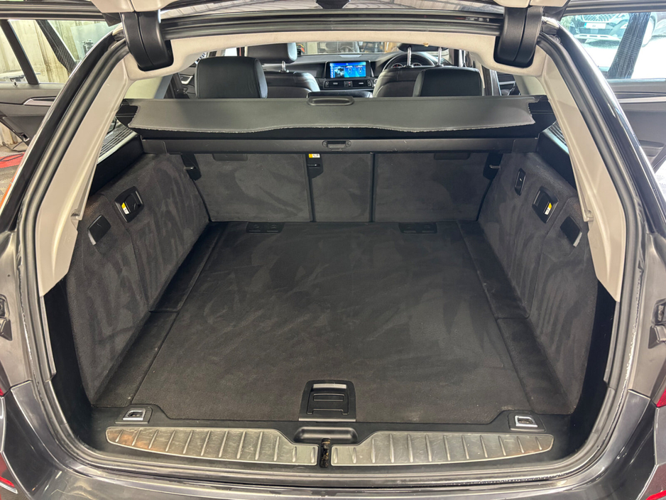 2014 BMW 5 Series - image 17