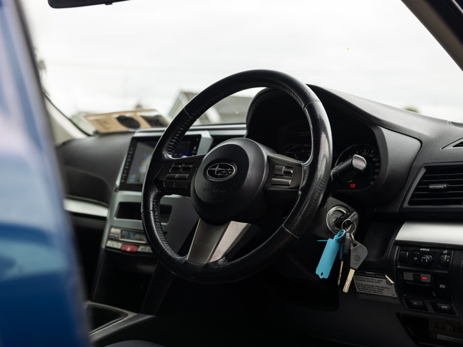 2013 Subaru Legacy - image 13