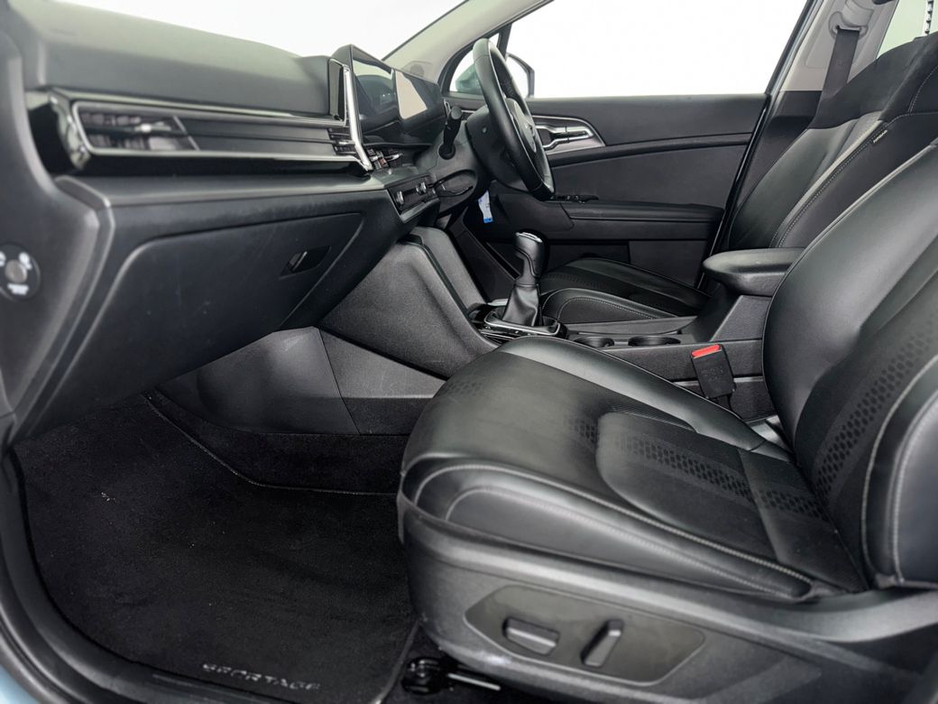 2024 Kia Sportage - image 3