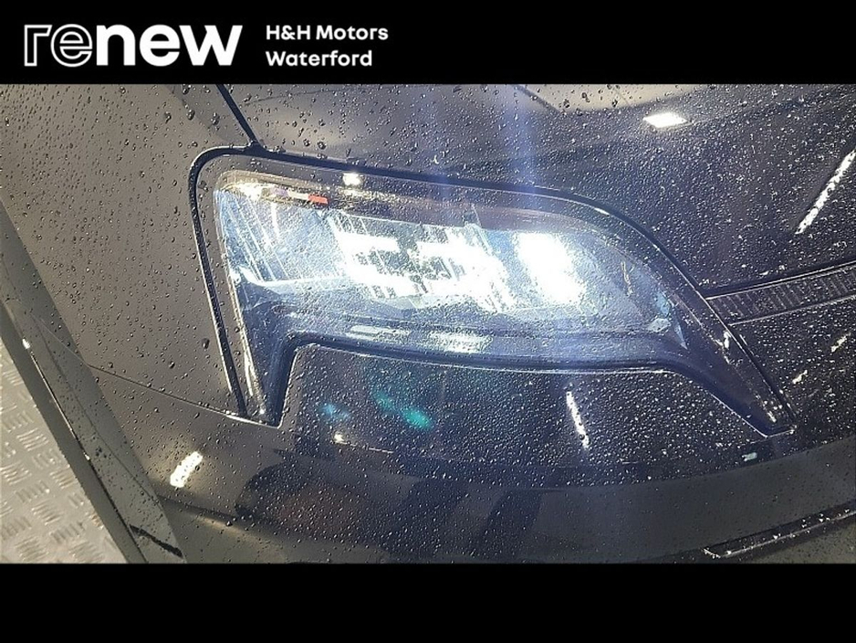 2025 Renault 5 - image 16