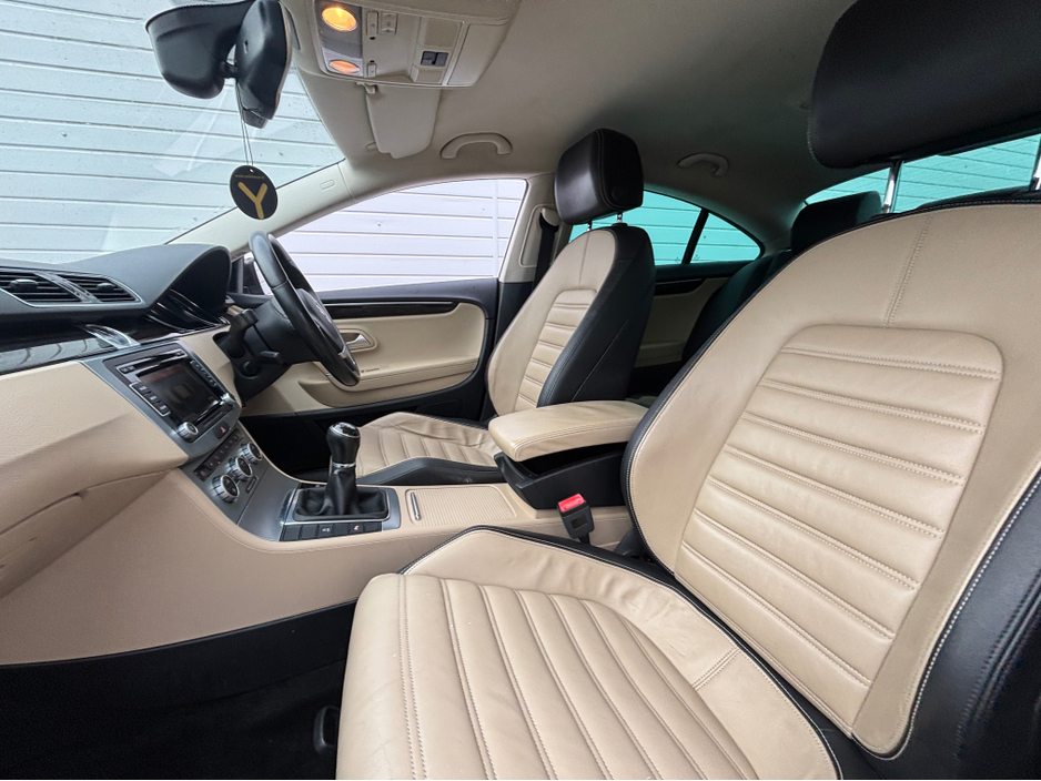 2014 Volkswagen CC - image 7