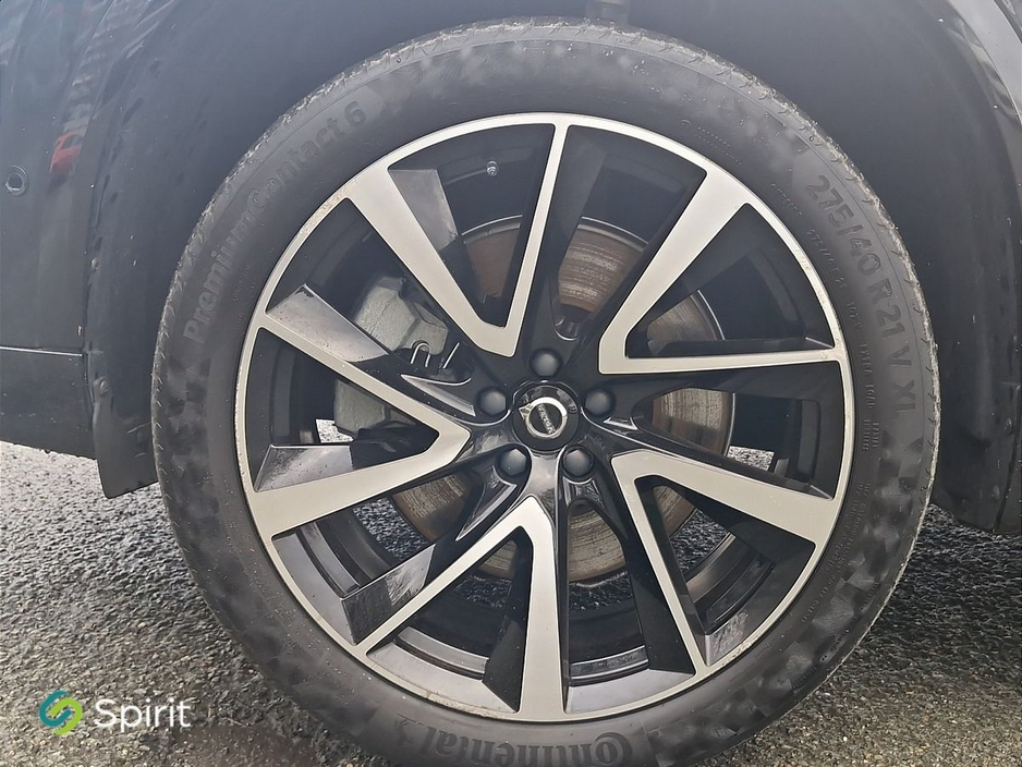 2023 Volvo XC90 - image 9