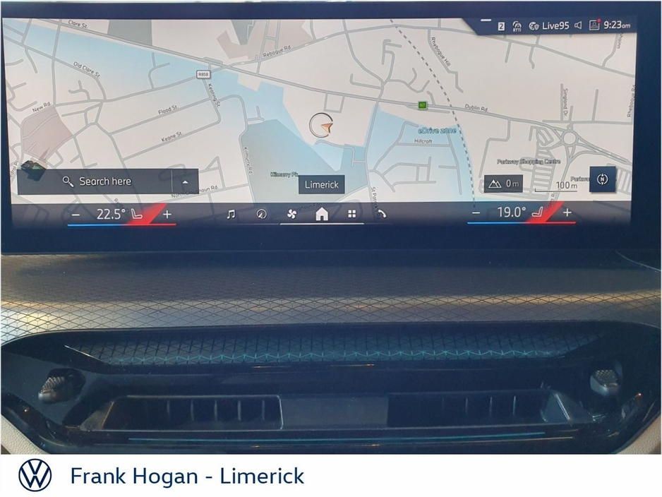 2025 BMW 3 Series - image 11