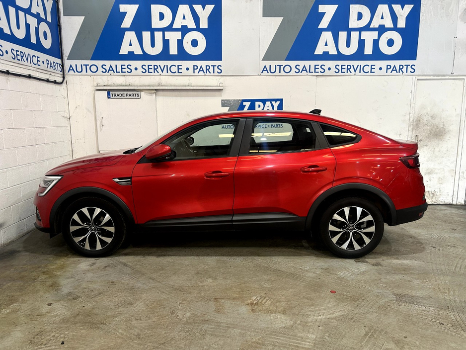 2022 Renault Arkana - image 4