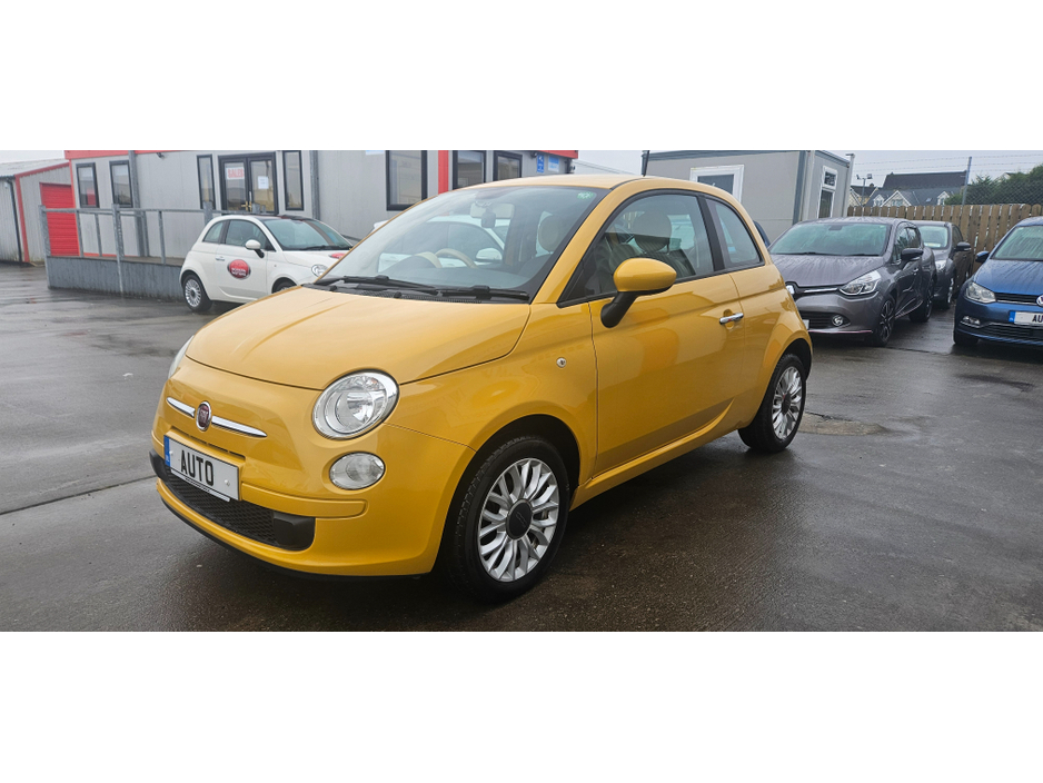 2015 Fiat 500 automatic 1.2 lounge low kms €7,995