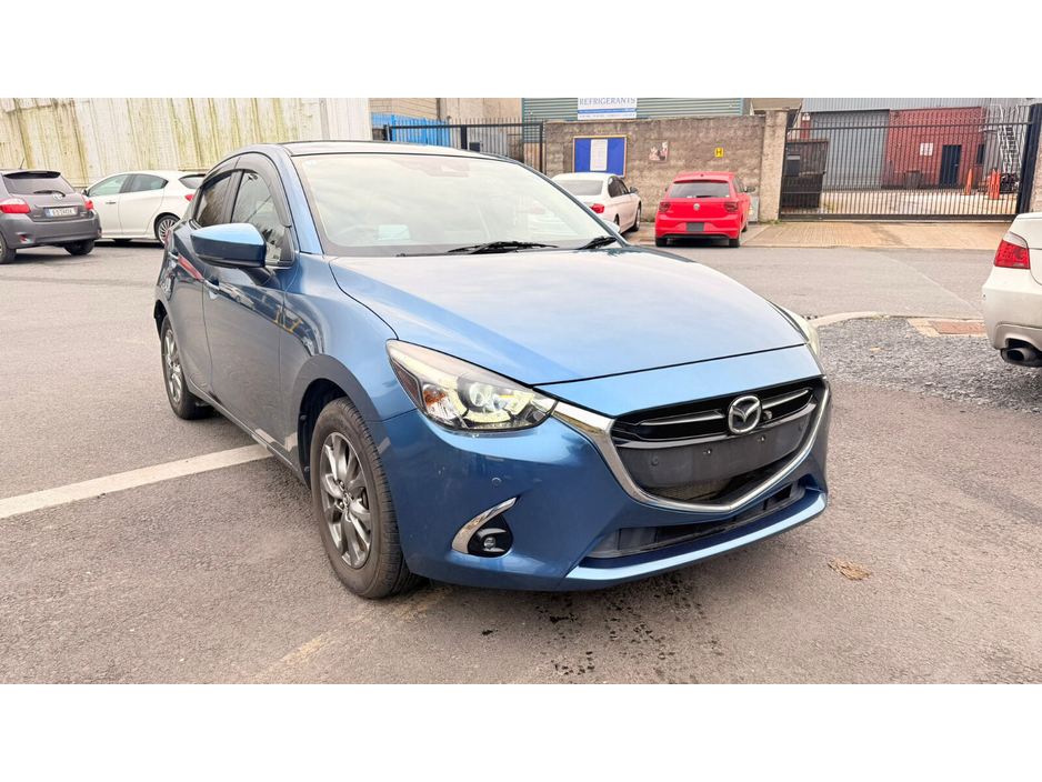2019 Mazda Demio - image 3