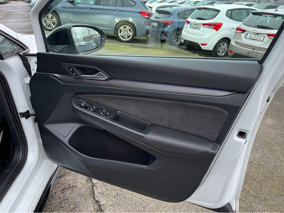 2022 Volkswagen Tiguan E-TSI STYLE AUTOMATIC HYBRID 1.5 PETROL //LOW MILES//HIGH SPEC//HEATED SEATS AND STEERING WHEEL//HEAD UP DISPLAY//KEYLESS ENTRY// €29,950