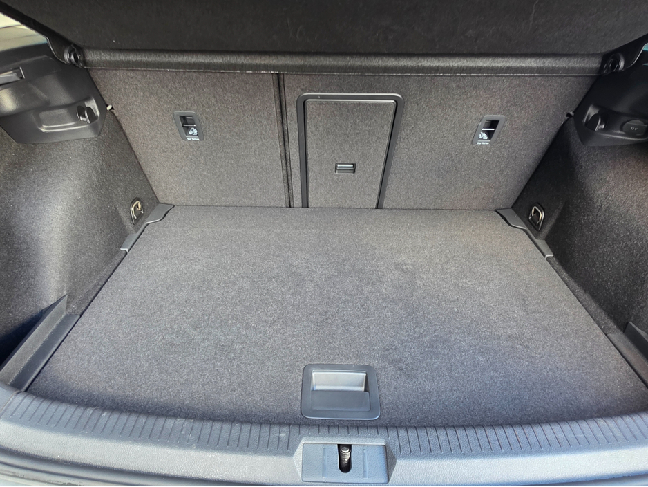 2020 Volkswagen Golf 2020 VW Golf 2.0 TDi Comfort Auto, Ultra Low Miles €24,900