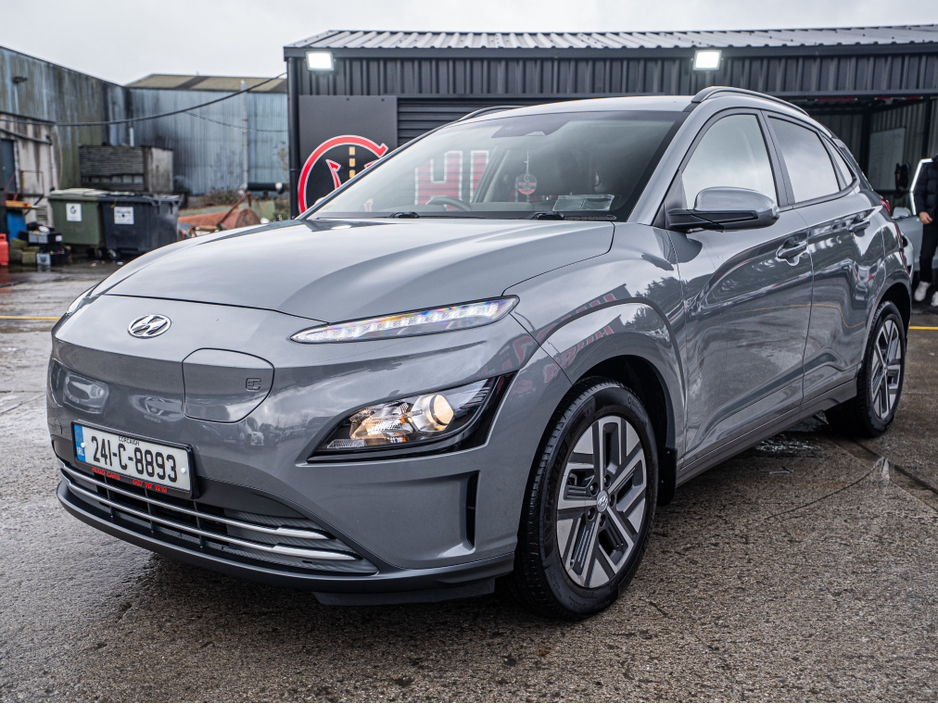 2024 Hyundai Kona 2024 Hyundai Kona EV Premium/SOH 100%/1yr warranty €24,888