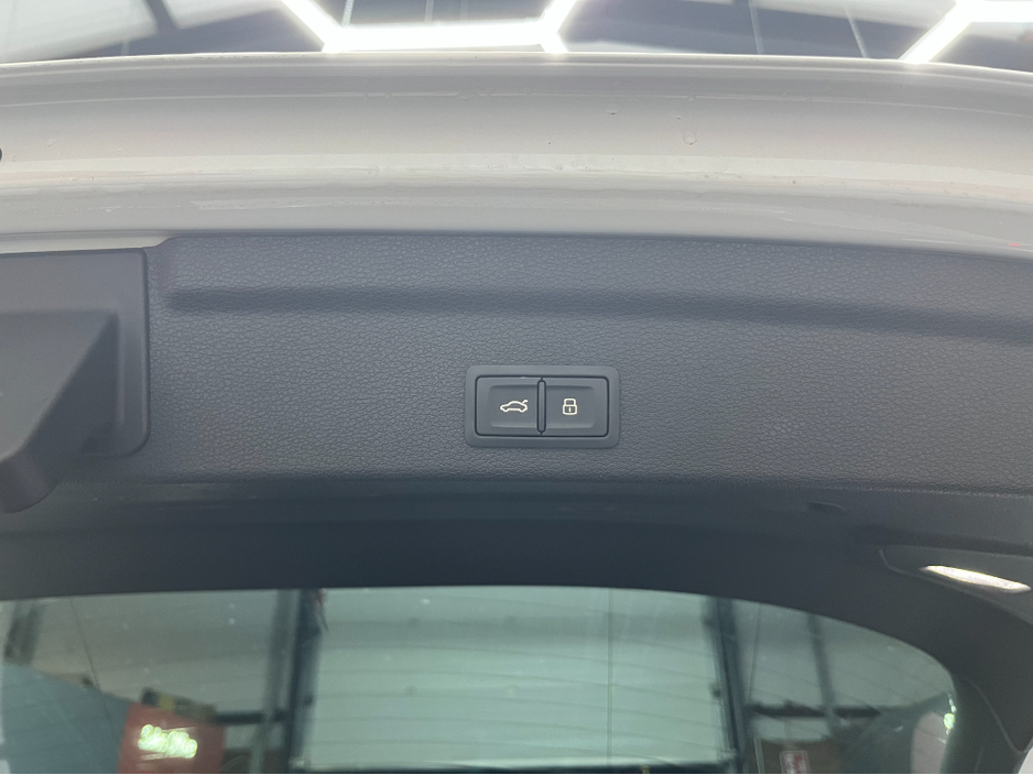 2020 Audi Q3 €31950 2020 AUDI Q3 SPORTBACK 35TFSI 1.5 AUTOMATIC / CRUISE CONTROL / 360° PARKING CAMERA / ELECTRIC HEATED SEATS €31,950