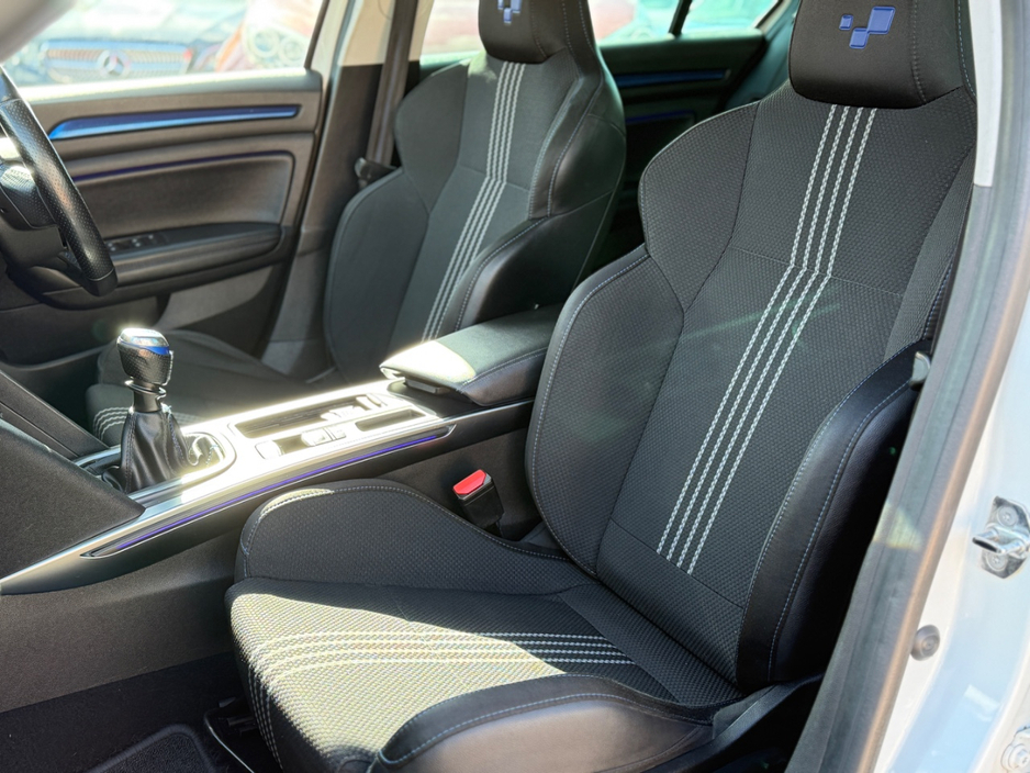 2017 Renault Megane - image 32