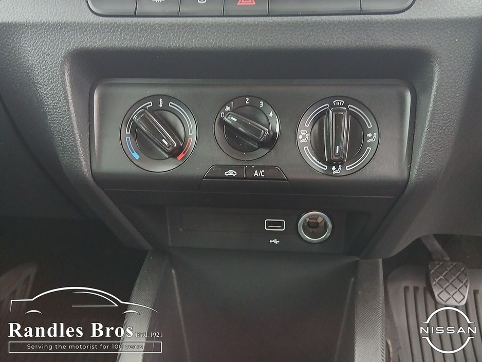 2020 Skoda Fabia - image 17