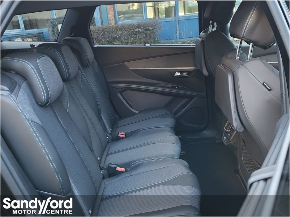 2022 Peugeot 5008 1.5 HDi AUTO ALLURE*HEATED SEATS*LOW MILES*F.S.H. €36,950