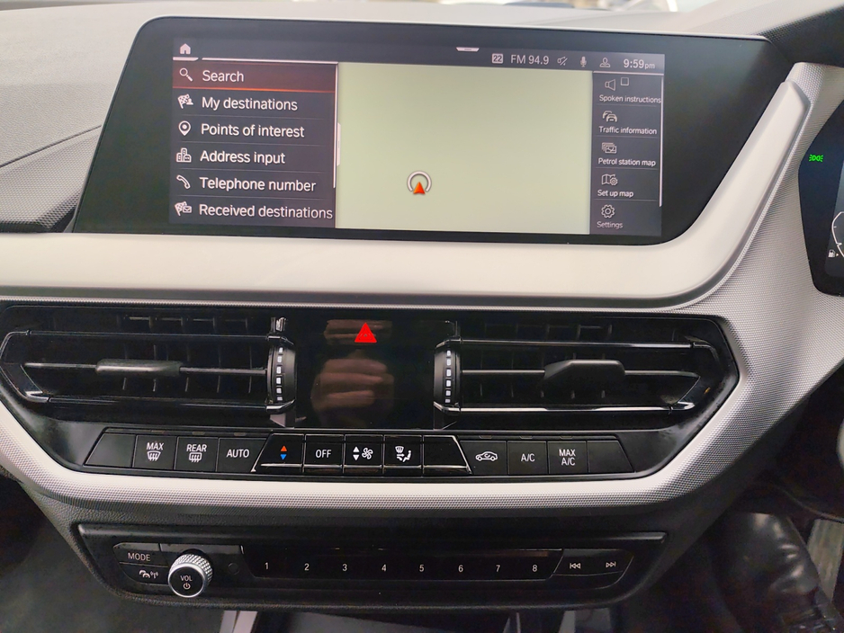 2020 BMW 1 Series - image 18