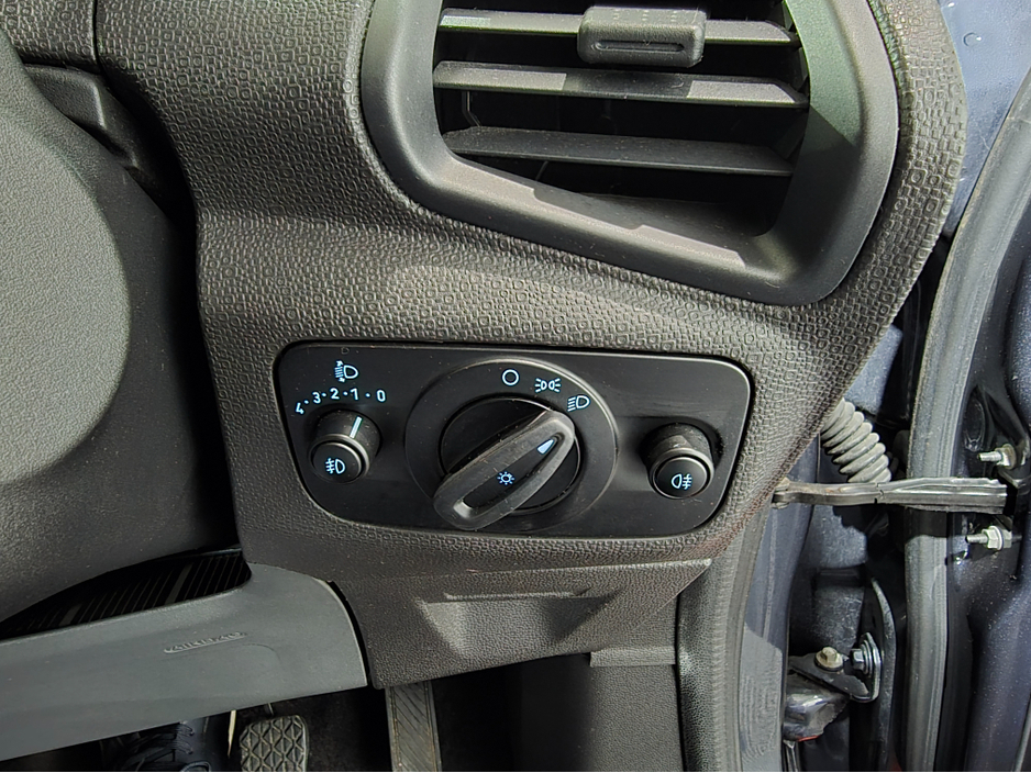 2014 Ford Ecosport - image 17