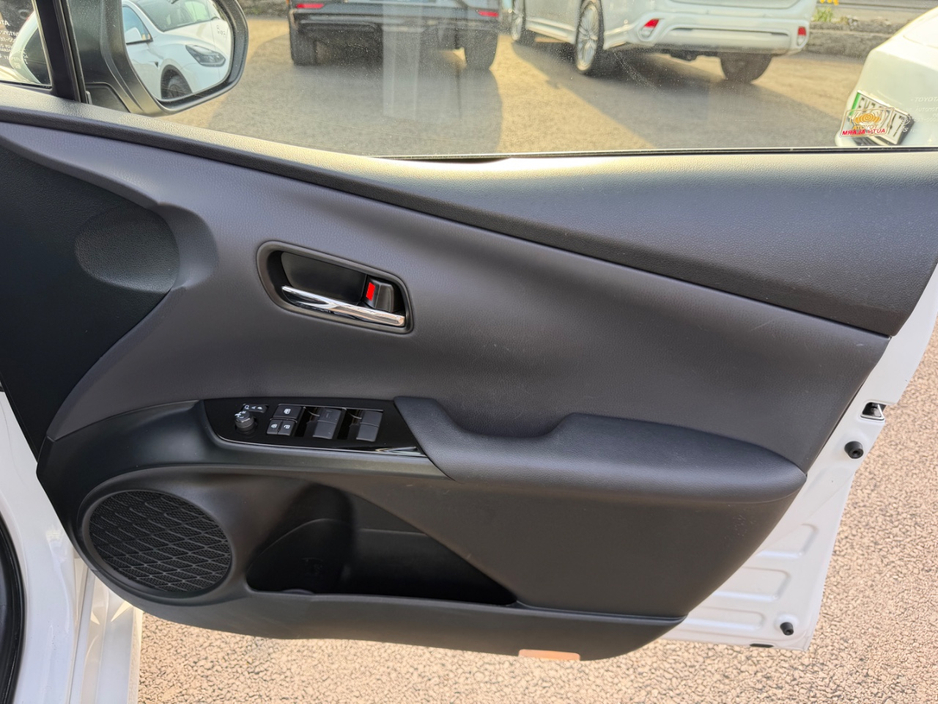 2021 Toyota Prius - image 16