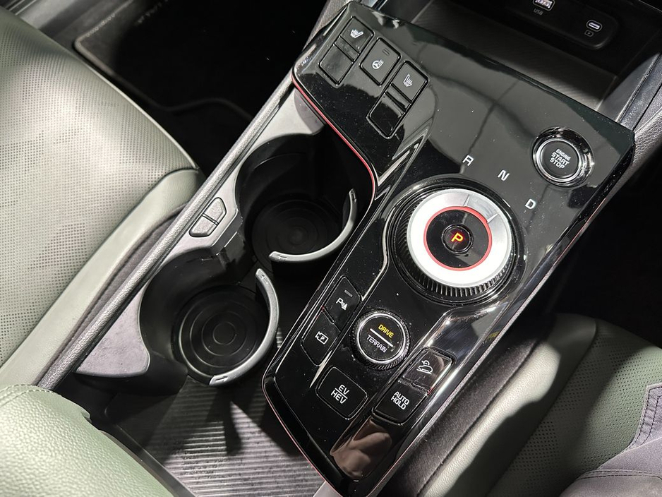 2025 Kia Sportage - image 17