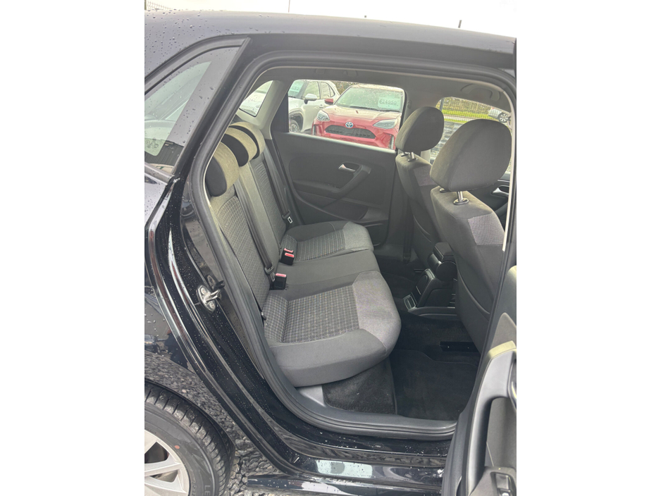 2015 Volkswagen Polo  €11,950