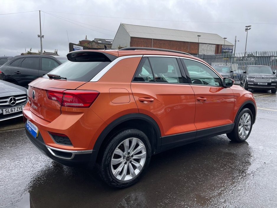 2020 Volkswagen T-Roc - image 40