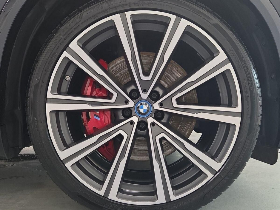 2022 BMW X5 xDrive45e M Sport €65,950