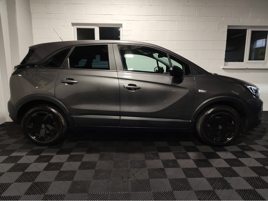 2022 Opel Crossland X - image 10