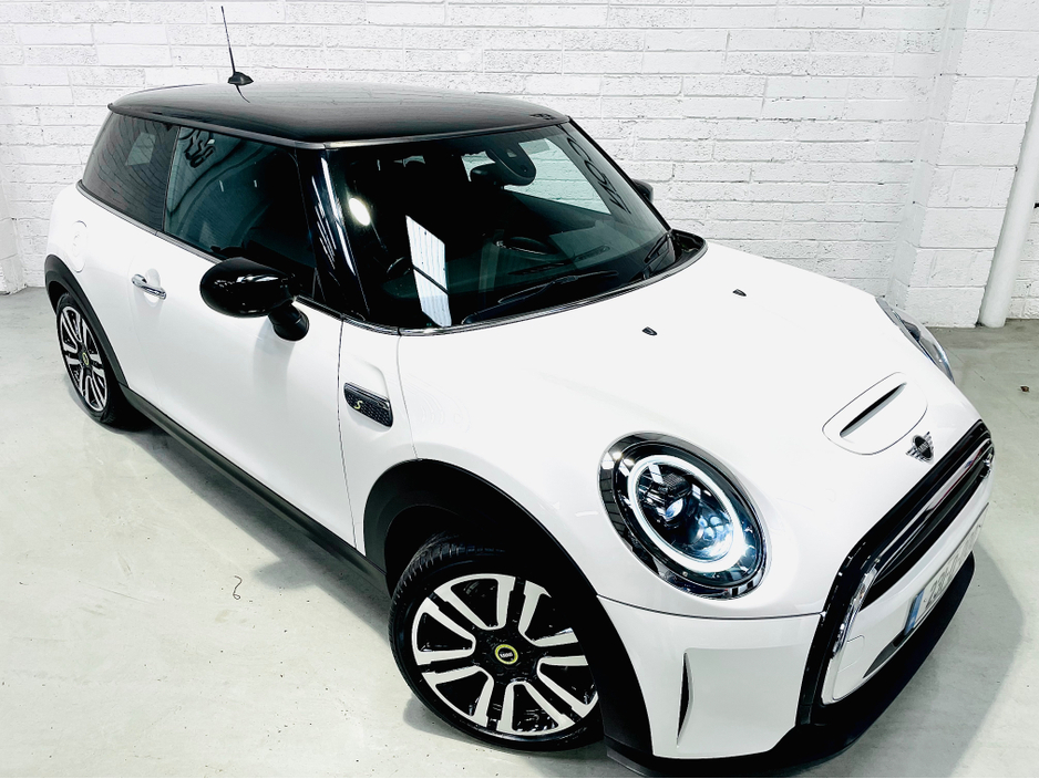 2023 MINI Cooper S - image 2