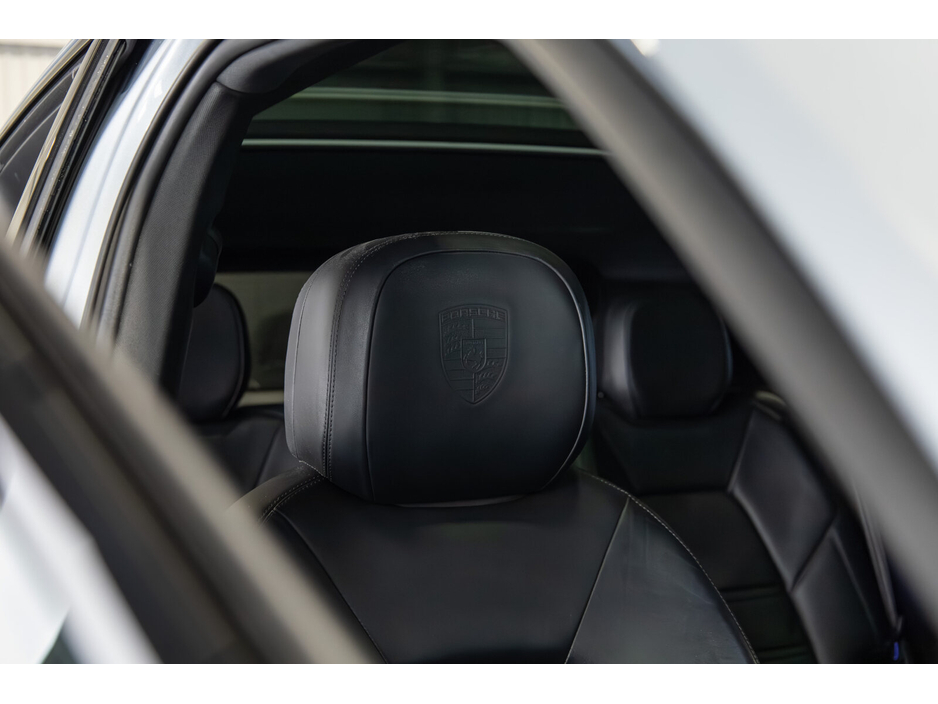 2020 Porsche Cayenne - image 20