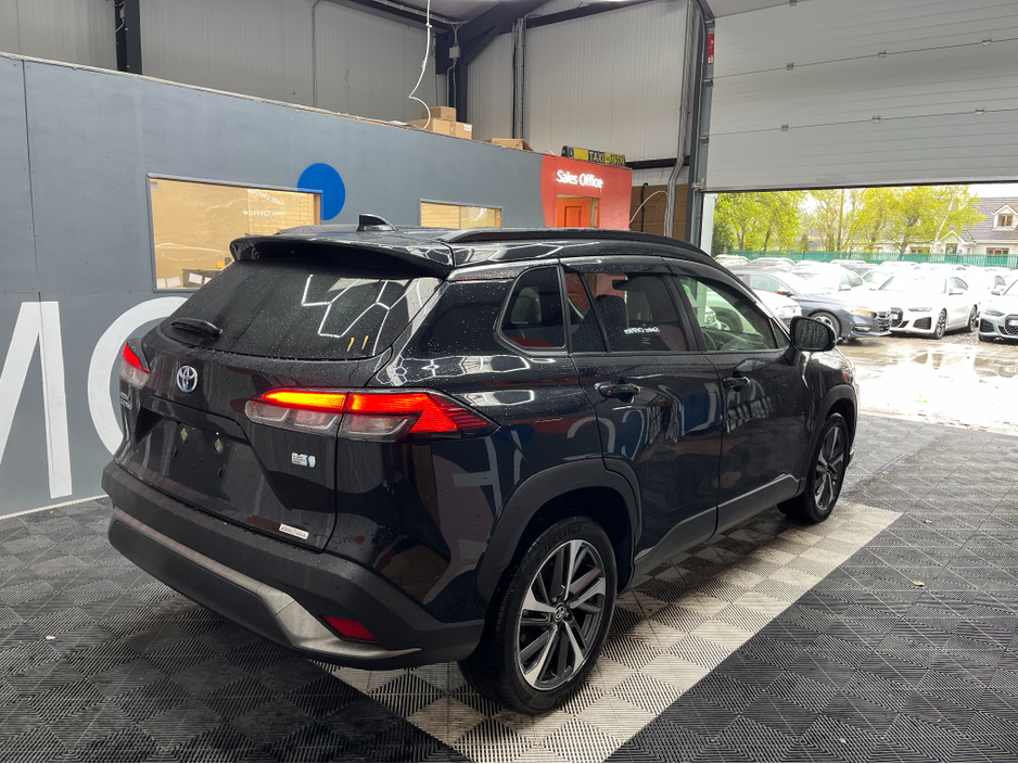 2023 Toyota Corolla - image 2