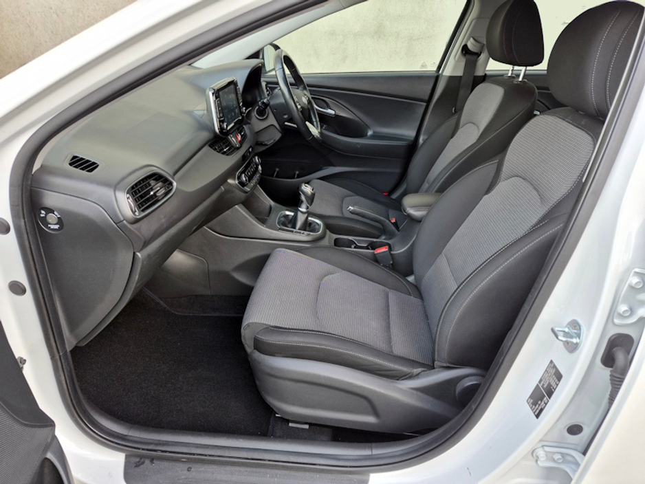 2019 Hyundai i30 - image 5