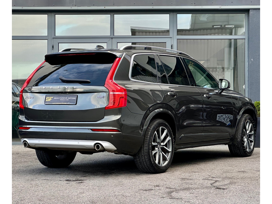 2019 Volvo XC90 - image 4