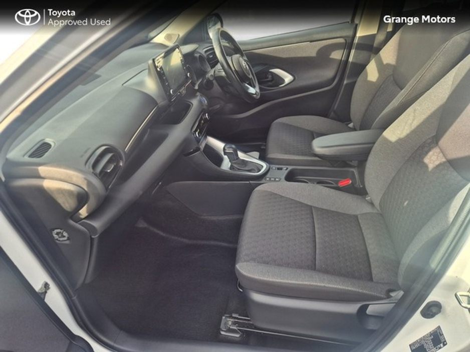 2023 Toyota Yaris 1.5 HYBRID L/SPORT 5DR €24,950